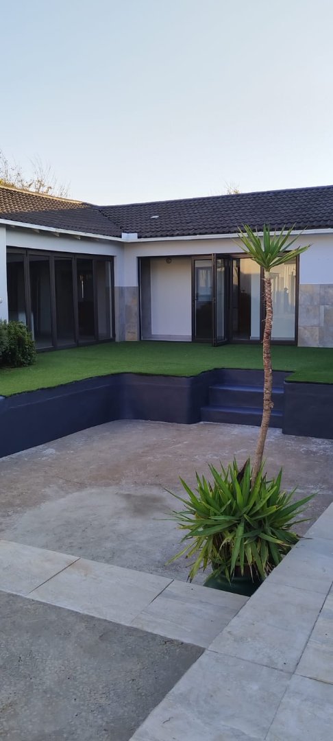 Commercial Property for Sale in Flamwood North West